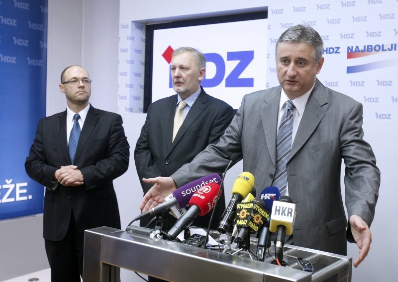 'Ozbiljna Vlada ne komunicira s medijima preko tajnih izvora'