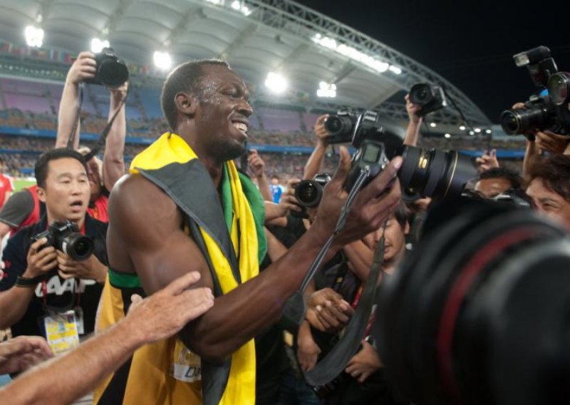 Aparat s kojim je fotkao Bolt na eBayu dostigao 7.000 dolara