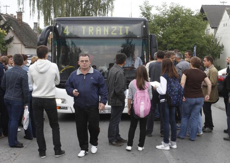 'Ako drugi ne plaćaju prijevoz do škole, zašto mi moramo?'