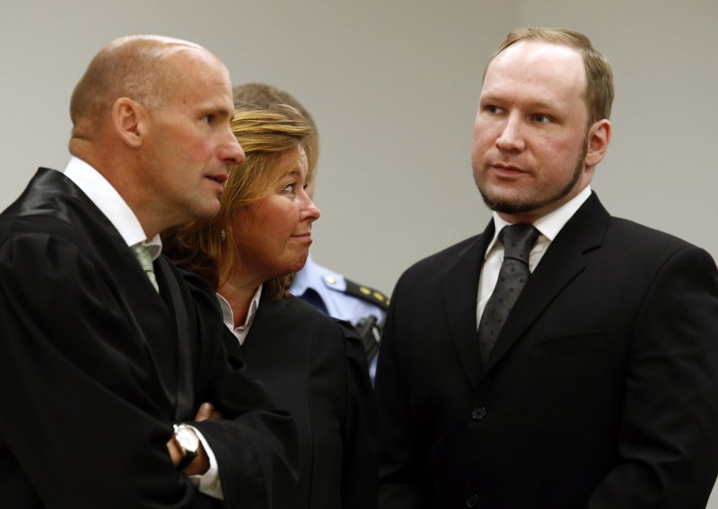 Breivikov odvjetnik: Pokušali su me ubiti!