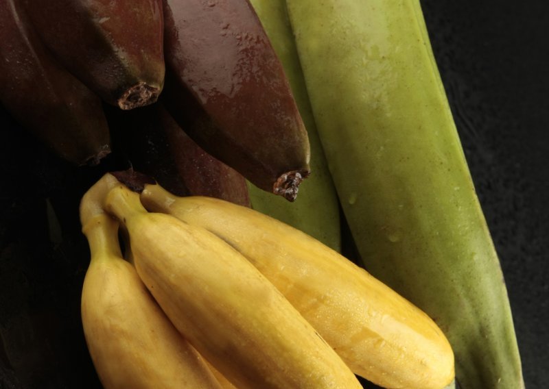 Crna, Manzano banana