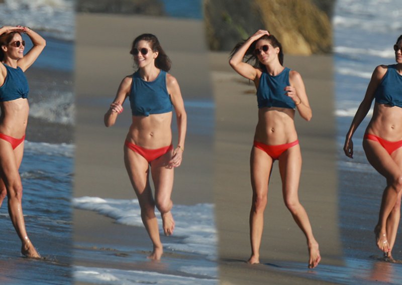 Lijepa glumica pokazala zavidnu figuru na plaži