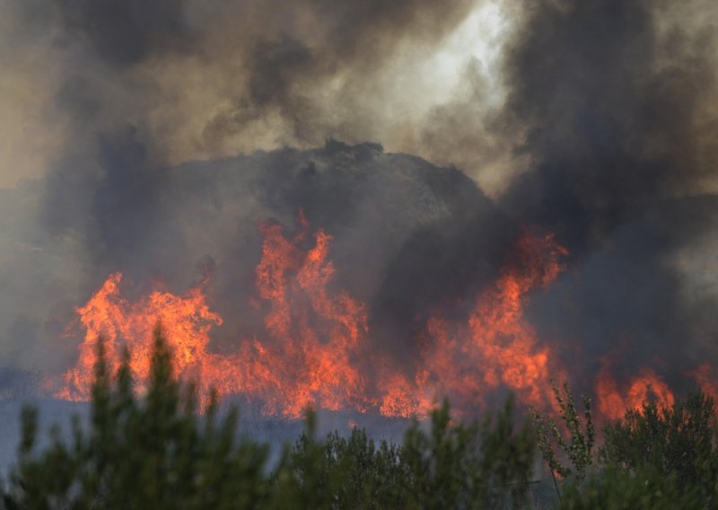 Broj požara u RH i svijetu višestruko raste sa svakim °C