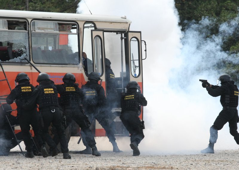 U eksploziji tijekom vojne vježbe ozlijeđena dva vojnika