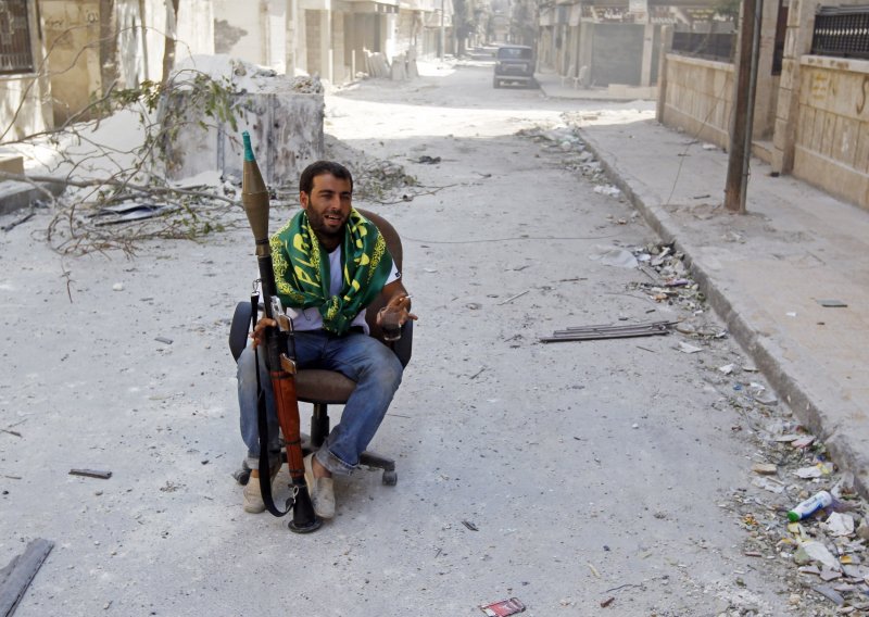 'Sirijski pobunjenici nabavljaju oružje od Zapada'
