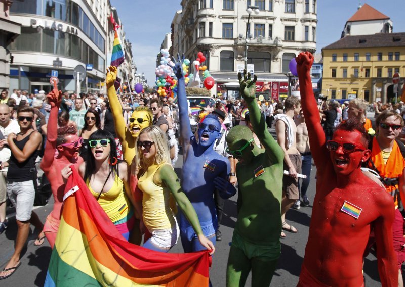 Tisuće sudionika na festivalu seksualnih manjina