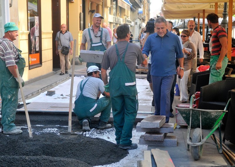 Zagreb angažira tvrtke 'na izdisaju' i ruši cijenu radova