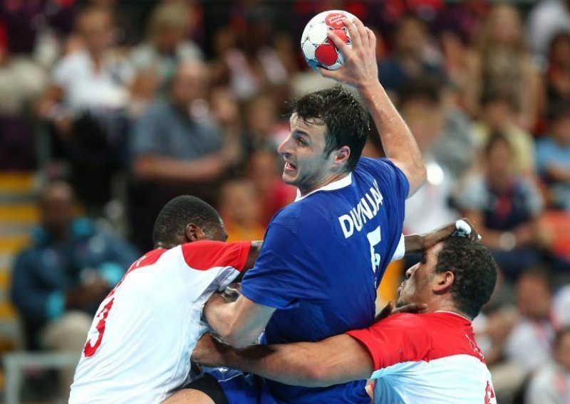 Croatia beats Tunisia to reach handball semifinals
