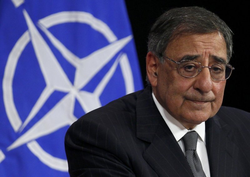 Panetta: SAD gubi strpljenje s Pakistanom