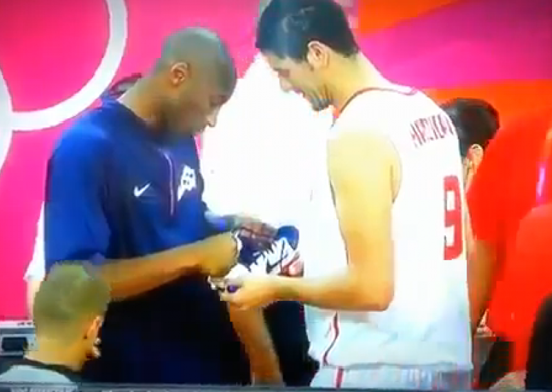Igrač Tunisa lovio Bryanta da mu se potpiše na tenisicu