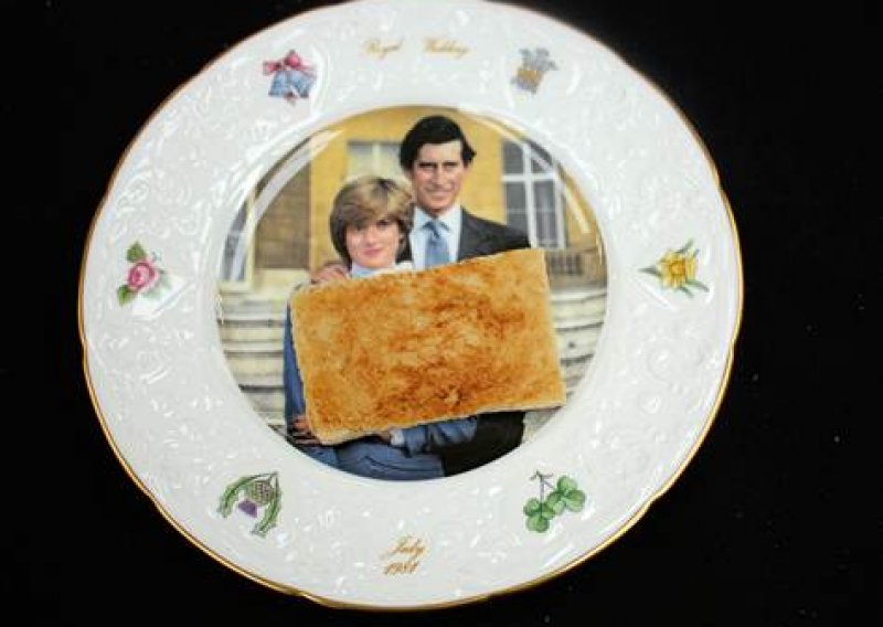 Tost s doručka princa Charlesa prodan za 2200 kuna