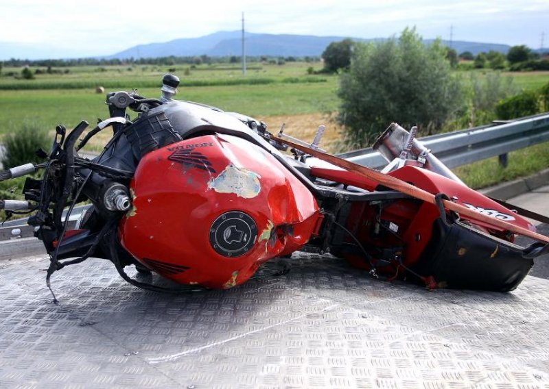U blizini Vodnjana poginuo motociklist