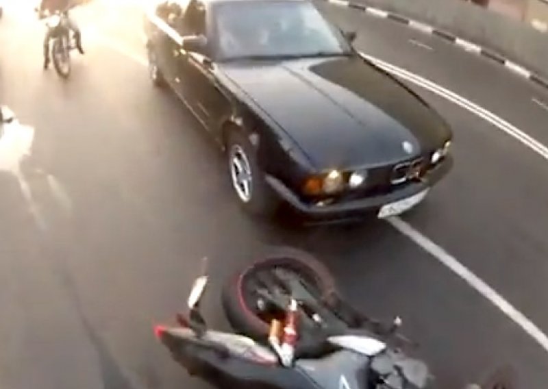 Jeste li ikad vidjeli većeg idiota u BMW-u?