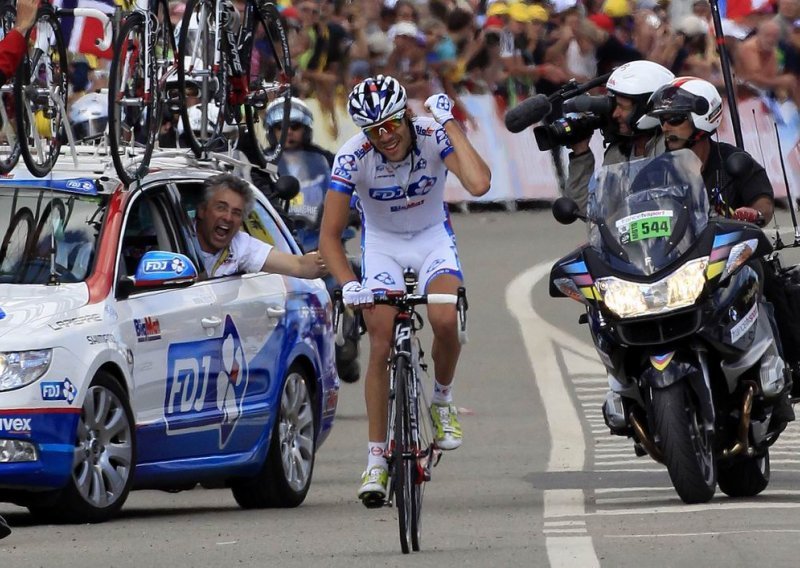 Thibaut Pinot pobjednik osme etape, Kišerlovski 39.