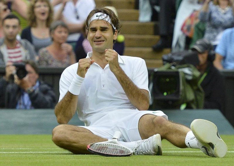 Federer na užas Britanaca uzeo wimbledonski naslov