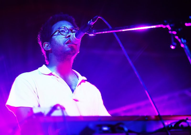 Toro y Moi rasplesao Aquarius