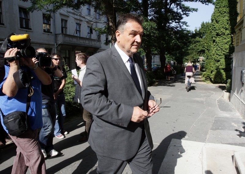Cacic says Skrlec is lying