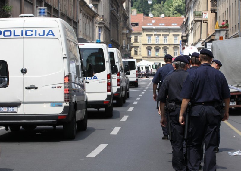 'Otela su me trojica u uniformama hrvatske policije!'