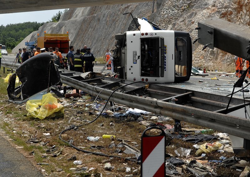 26 nastradalih u prevrtanju autobusa već sutra ide kući