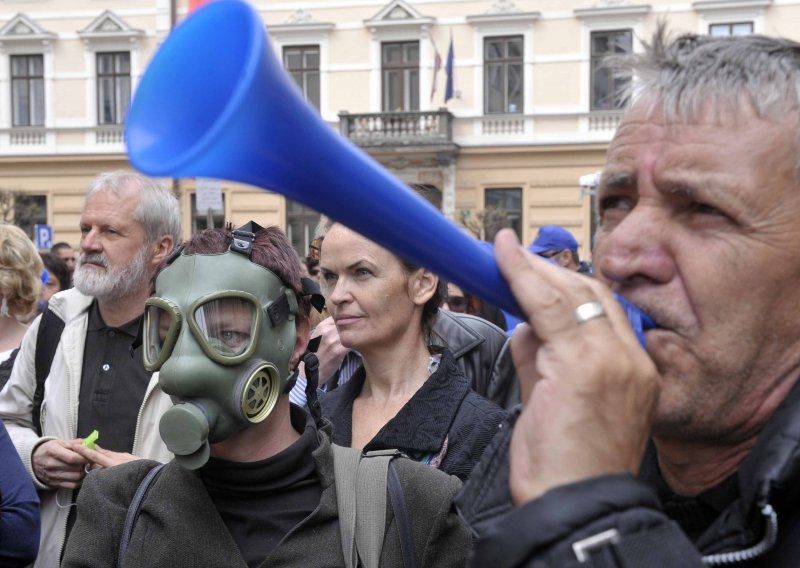 Slovenski umirovljenici prosvjeduju zbog smanjenja mirovina