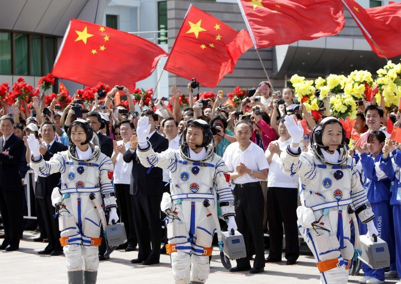 Kineski svemirski brod vratio se na zemlju