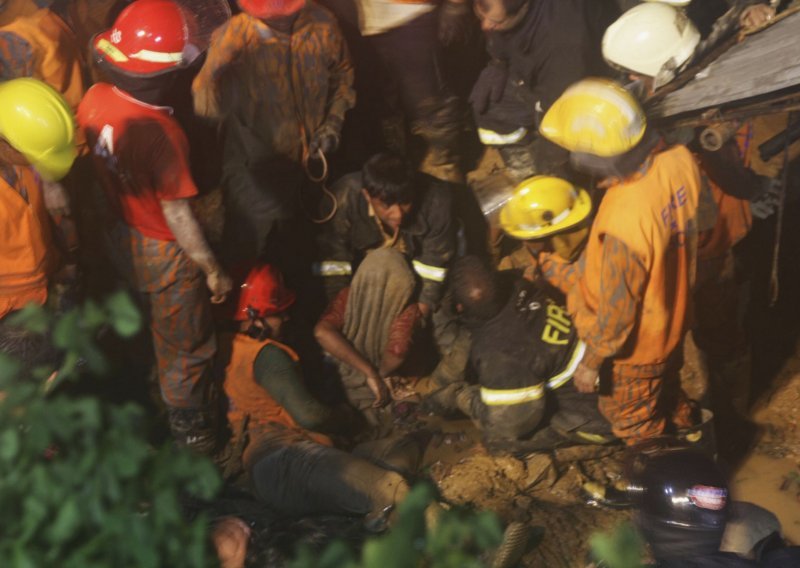 U klizanju terena smrtno stradala 51 osoba