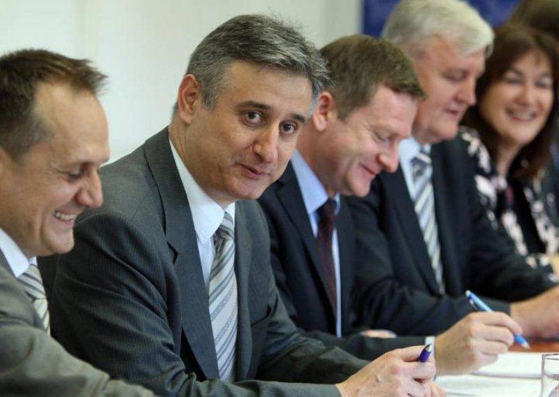 Karamarko: HDZ is forming shadow gov't