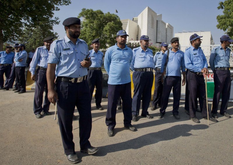Pakistanskim policajcima naređen odlazak na dijetu