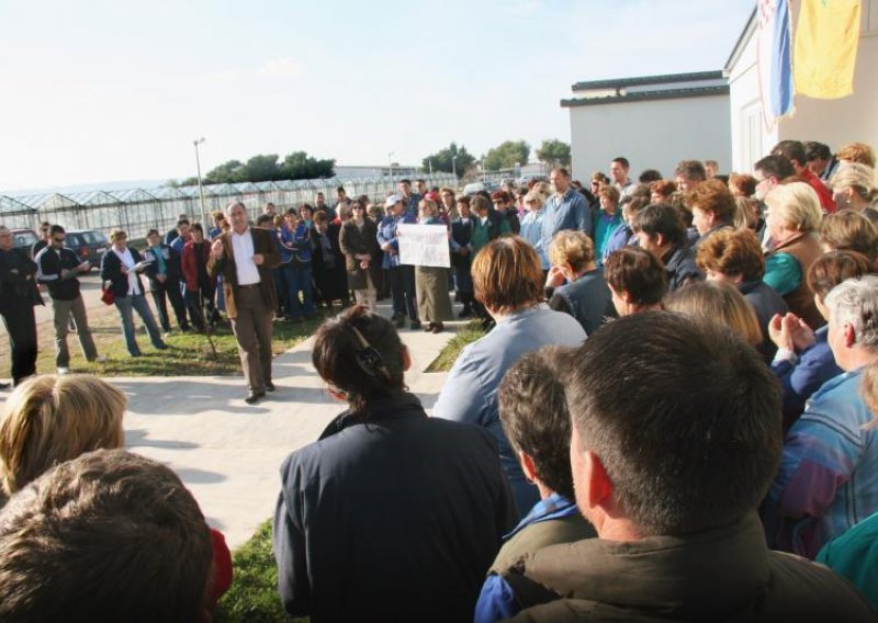 Radnici blokirali cestu kod splitskog aerodroma