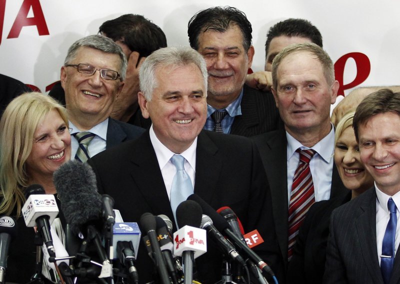 Tomislav Nikolic sworn in as President of Serbia