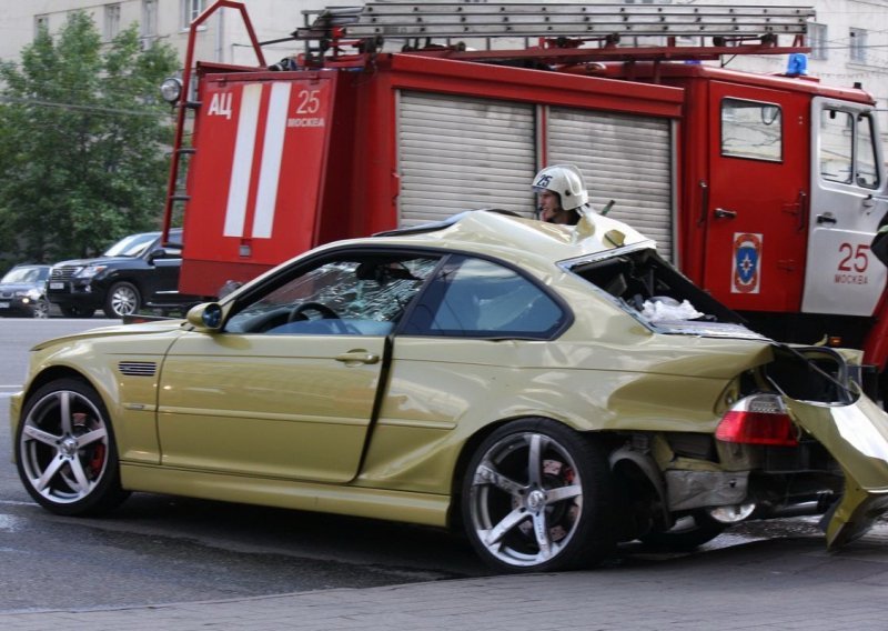 Kada parada ljubitelja BMW-a pođe po krivu