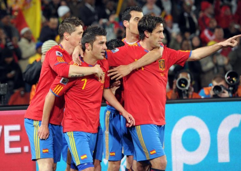 Španjolska pobijedila pa slavila sa 'žrtvom'