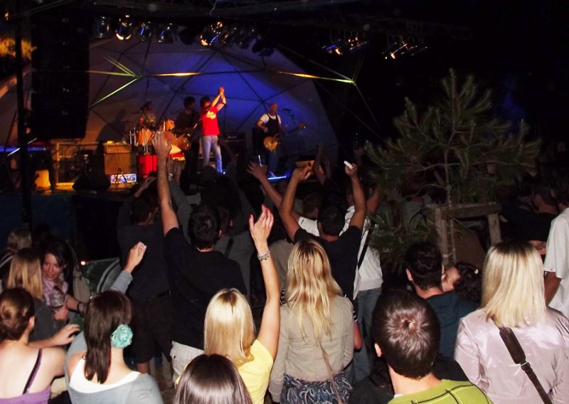 Sedmi Parkfest u Novigradu najglasniji do sada