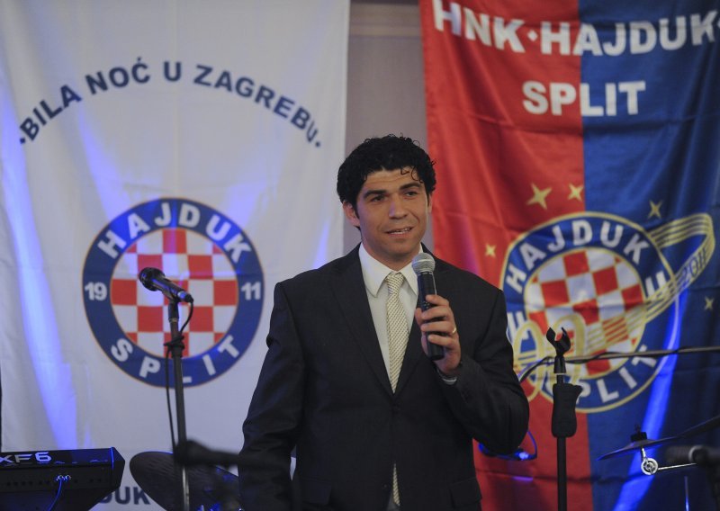 Torcida tuži Peroša, Grbića, Svagušu i - Maleša!