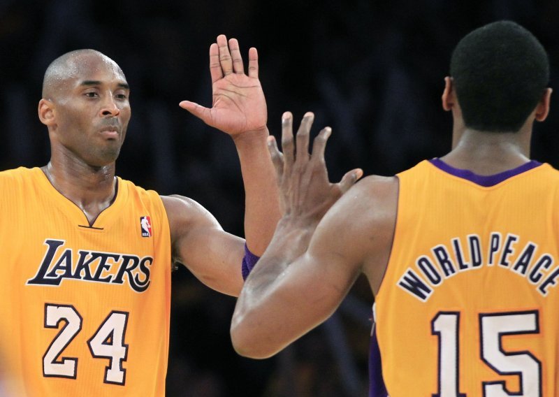 Lakersi i 76ersi se vratili u igru