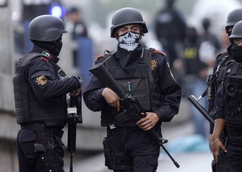 Meksička policija pronašla 15 unakaženih tijela