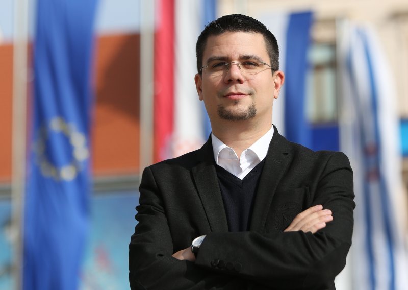 Tko je Domagoj Hajduković, kandidat za šefa SDP-a?