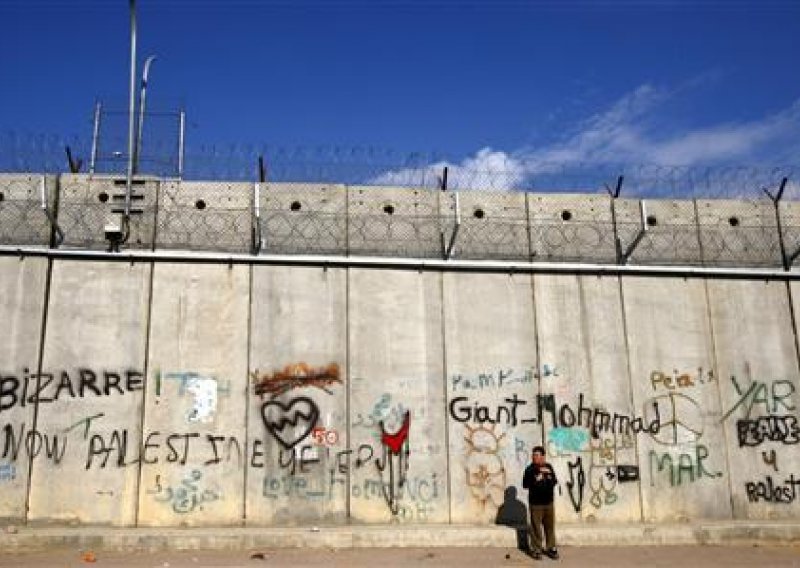 Izrael gradi zid na granici s Libanonom