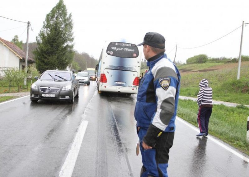 Zapalio se autobus s Kosova u kojem je bilo 49 putnika