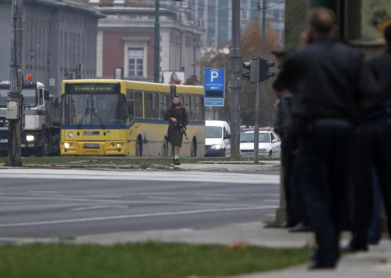 Jednomjesečni pritvor Jašarevićevim pomagačima