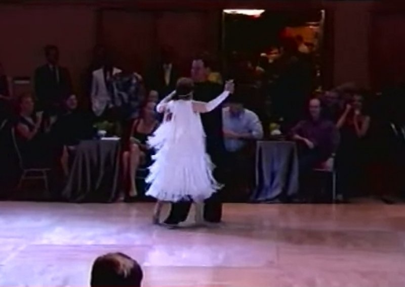 Pogledajte kako 94-godišnjakinja rastura u plesu