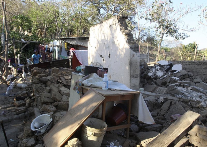 Snažan potres u Meksiku, nema žrtava