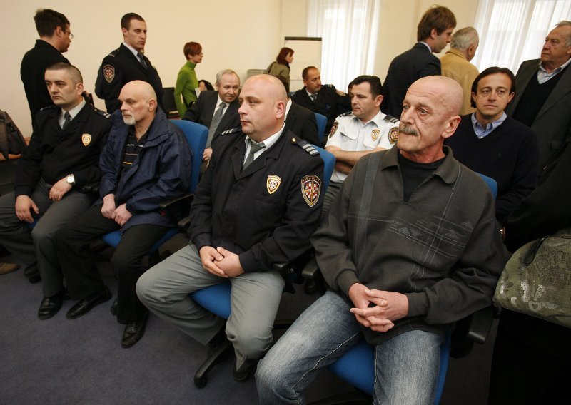 Optuženi za zločine u Kerestincu odbacili krivnju