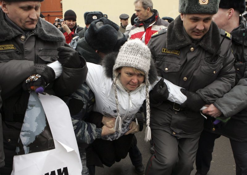 Stotinjak uhićenih na prosvjedima protiv Putina