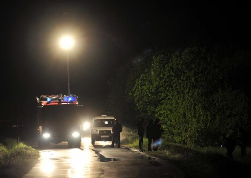 U sudaru automobila i autobusa poginula jedna osoba