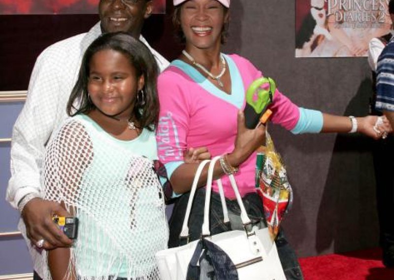 Whitney Houston pomaže kćeri u lansiranju glazbene karijere