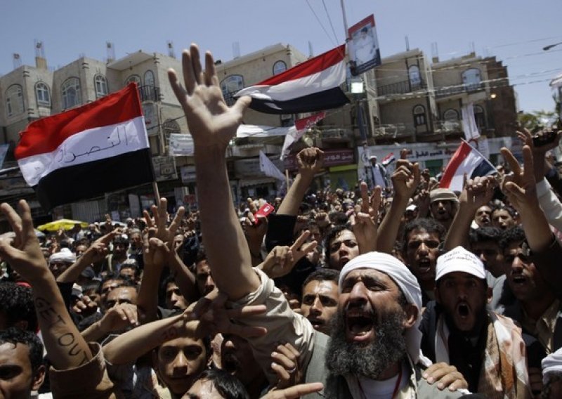 Ubijeno najmanje 15 jemenskih prosvjednika