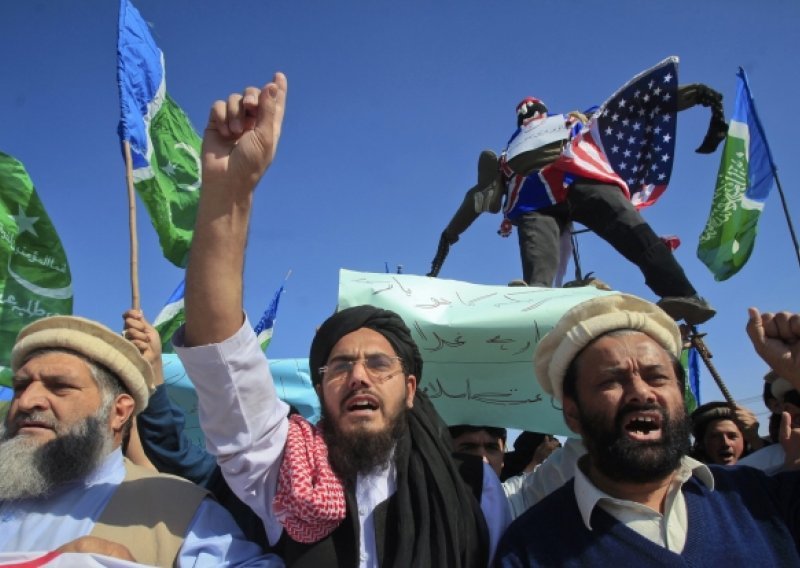 Prosvjednici u Kabulu krenuli na predsjedničku palaču