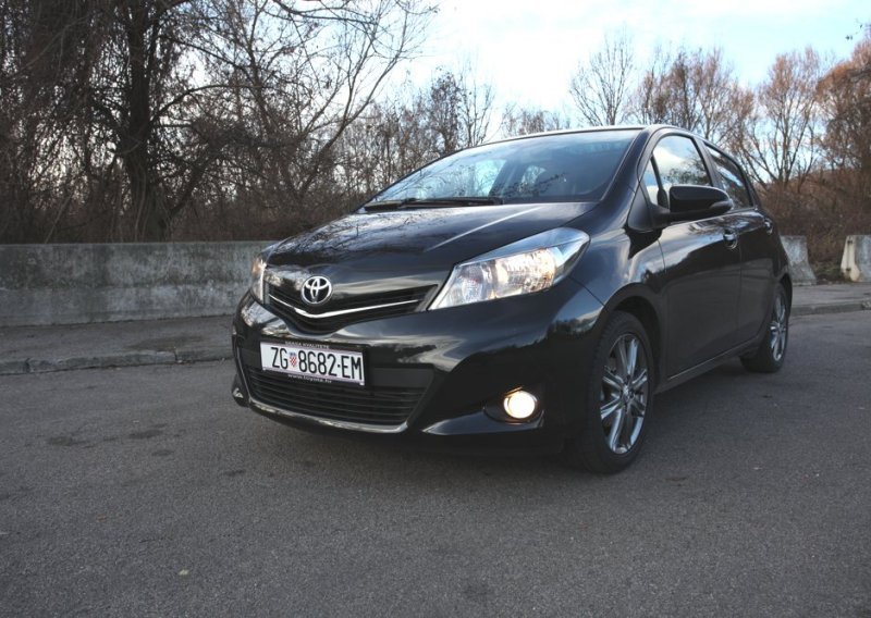 Toyota Yaris 1.33 VVT-i Sport - potpuni zaokret