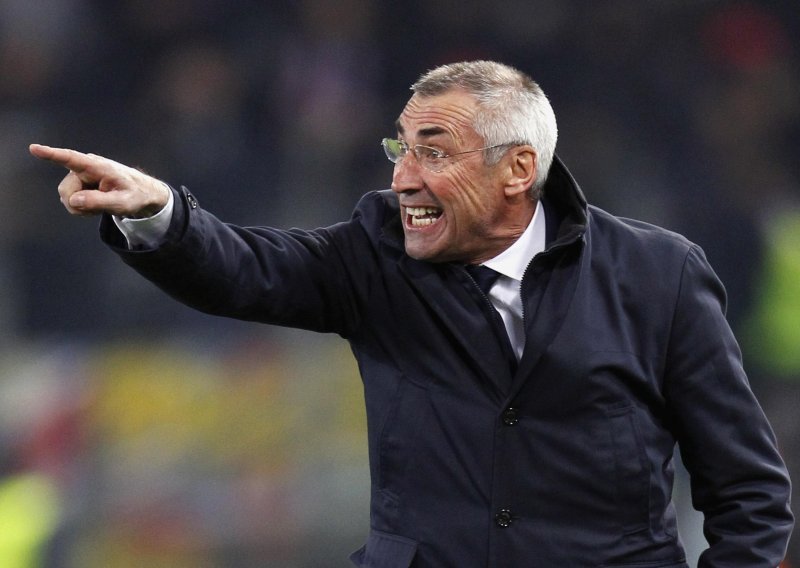 Reja ponudio ostavku, Lazio odbio